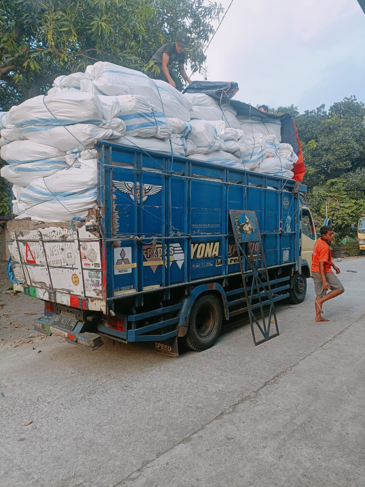 Bukti operasional Ekspedisi Cargo Luar Pulau